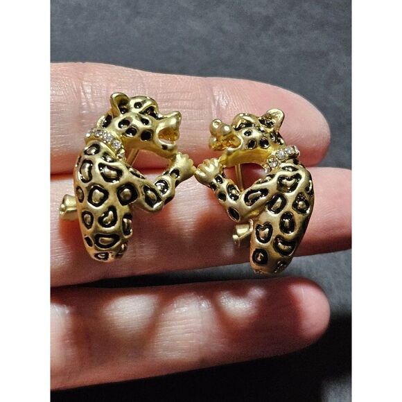 Gold tone cat earring and necklace set - Picture 4 of 16